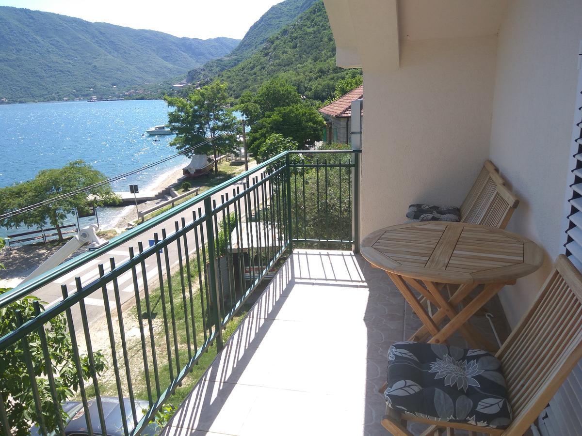Apartmani Villa Radovic Risan Εξωτερικό φωτογραφία